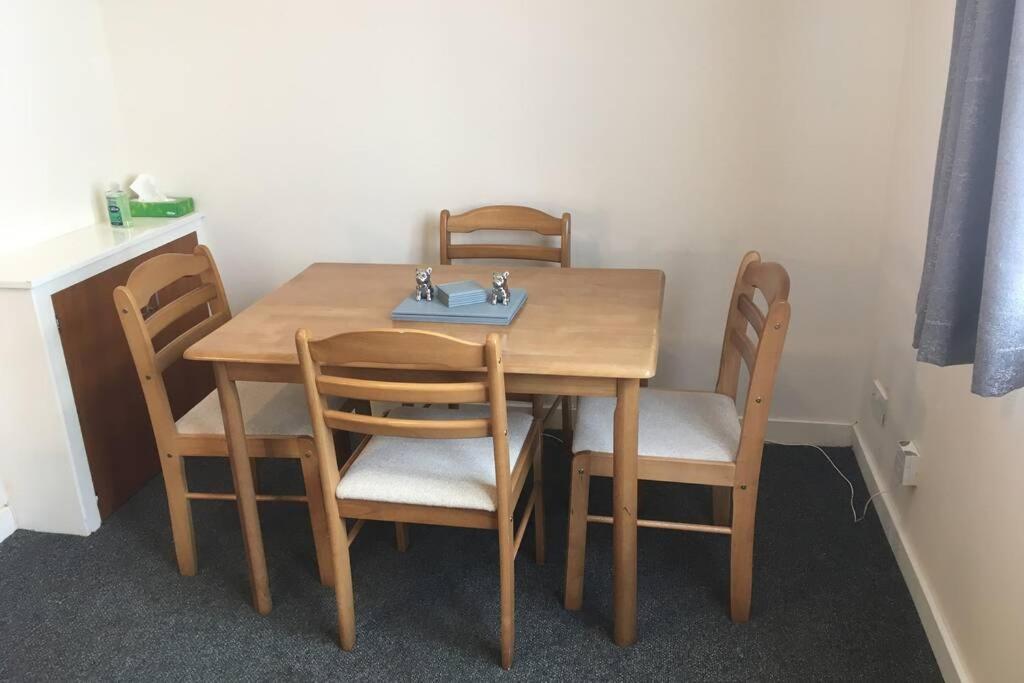 2 Bedroom Flat In Stornoway Town Centre Екстериор снимка