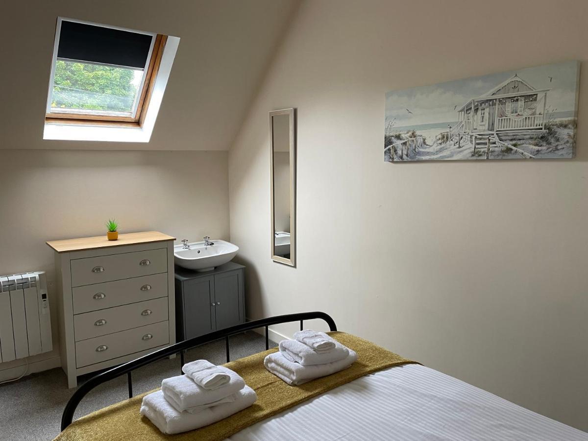 2 Bedroom Flat In Stornoway Town Centre Екстериор снимка