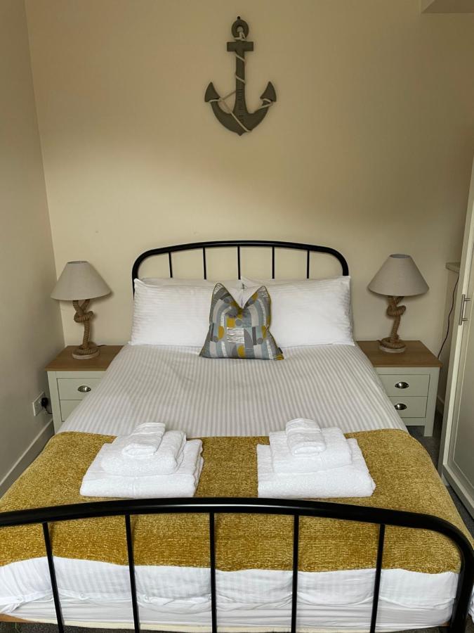 2 Bedroom Flat In Stornoway Town Centre Екстериор снимка
