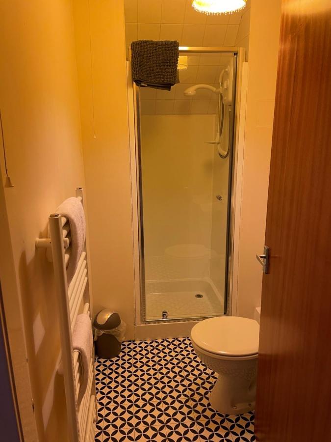 2 Bedroom Flat In Stornoway Town Centre Екстериор снимка