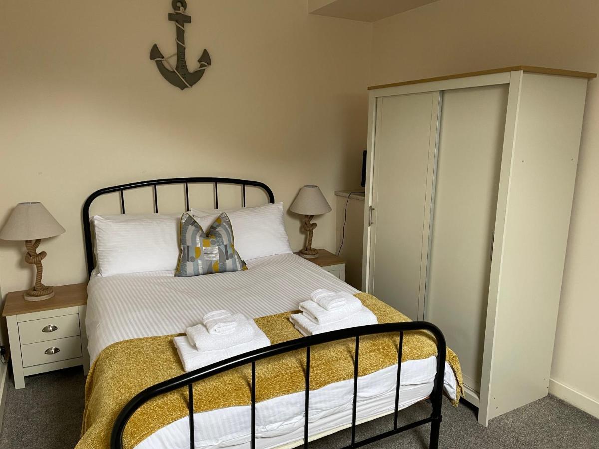 2 Bedroom Flat In Stornoway Town Centre Екстериор снимка